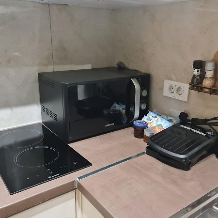 Sunny Apartment - Blloku Tirana, Near Lake Ngoại thất bức ảnh